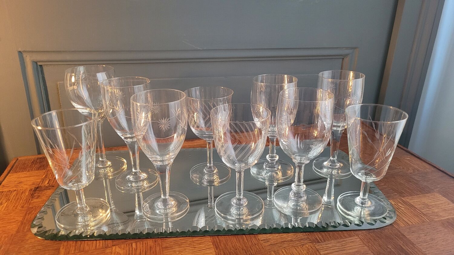 Chiseled glasses 60's