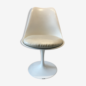 Saarinen chair