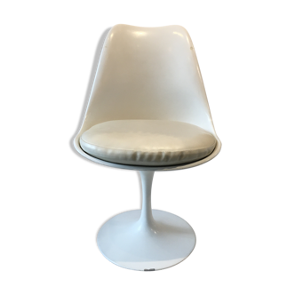 Saarinen chair