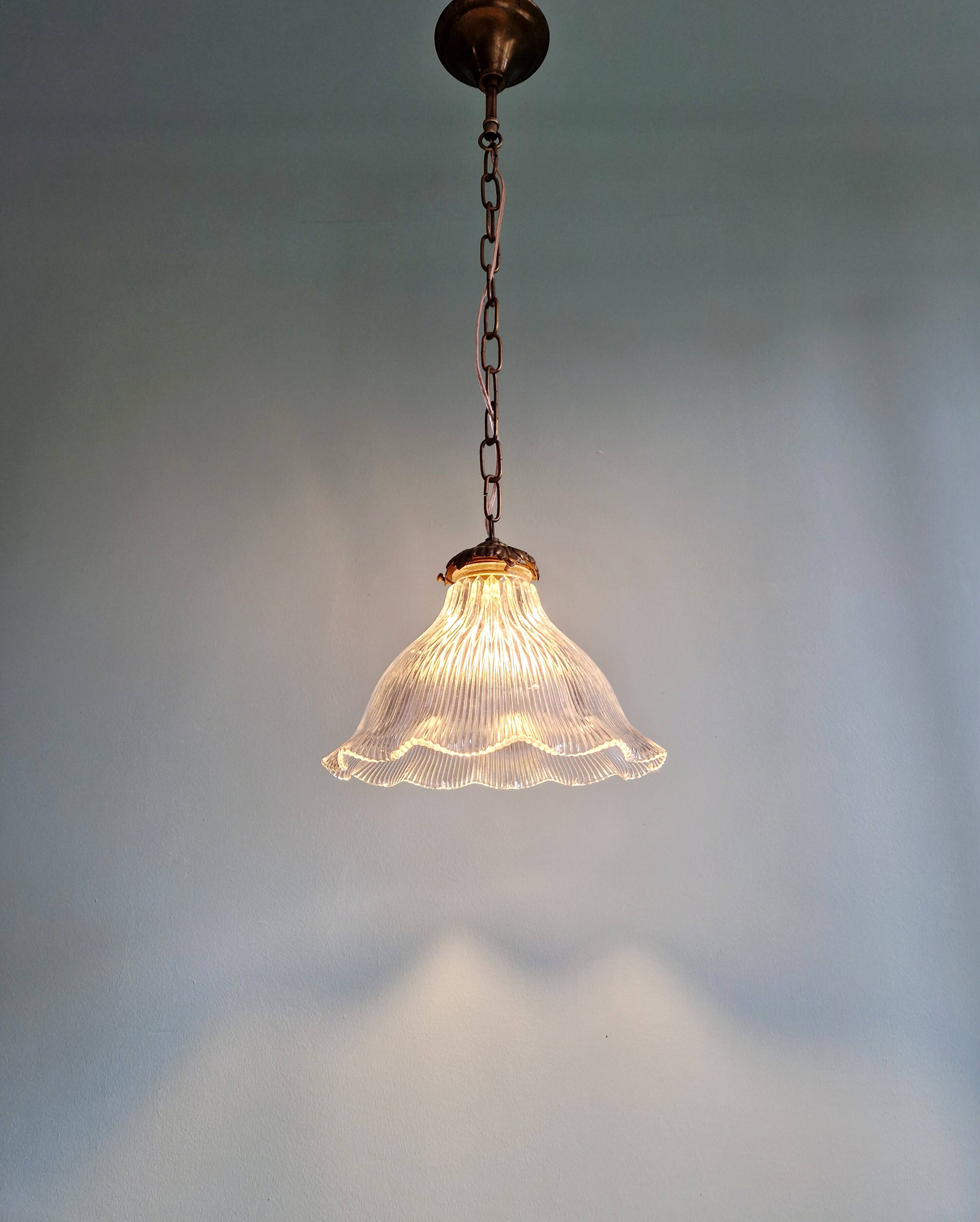 Suspension Holophane in ribbed transparent glass, 1930s