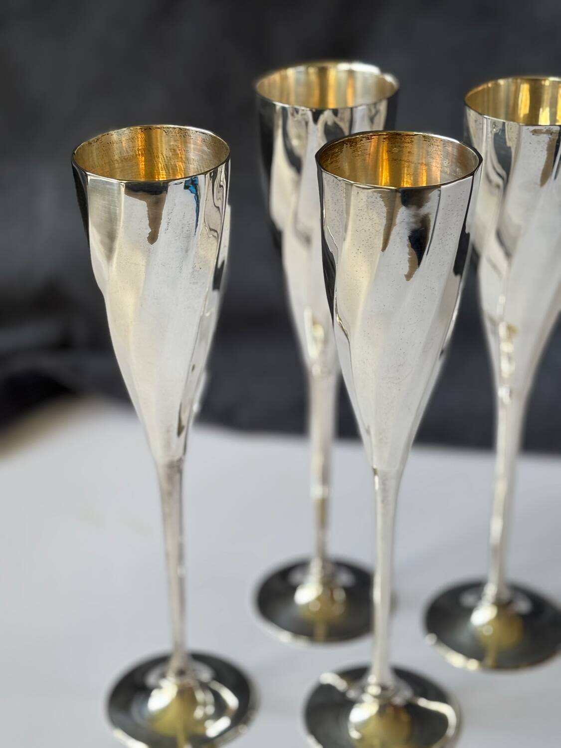 Flûtes à champagne art déco en métal argenté
