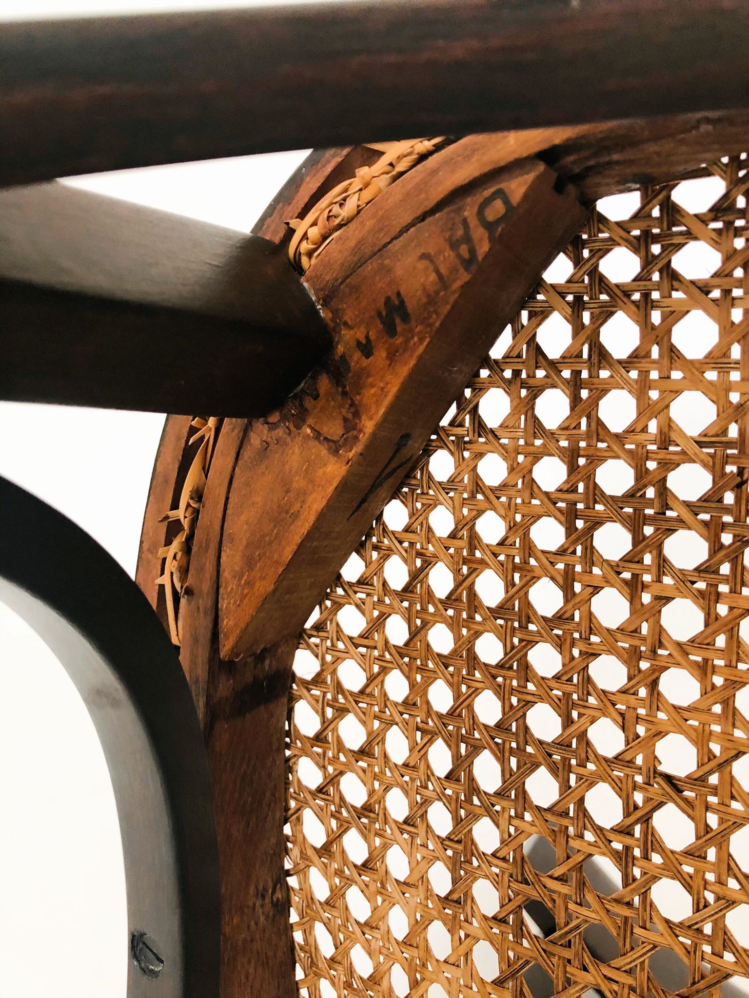 Chaise bistro cannage signée Baumann