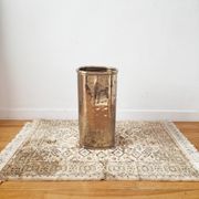 Porte-parapluie italien en laiton martelé 1970-80