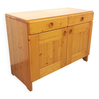 Charlotte Perriand vintage storage furniture Les Arcs from the 1960s in pine.