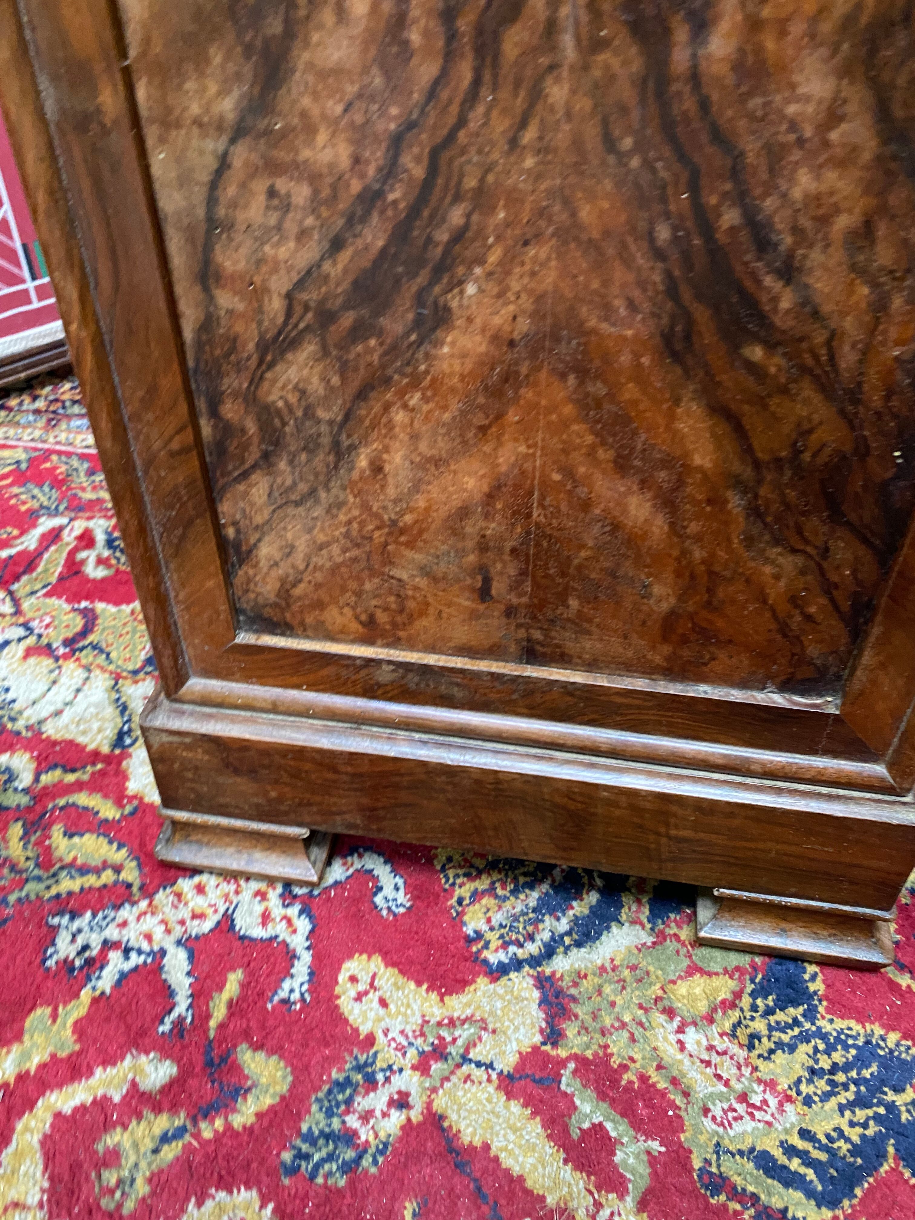 Walnut bedside and walnut veneer with marble, 1900