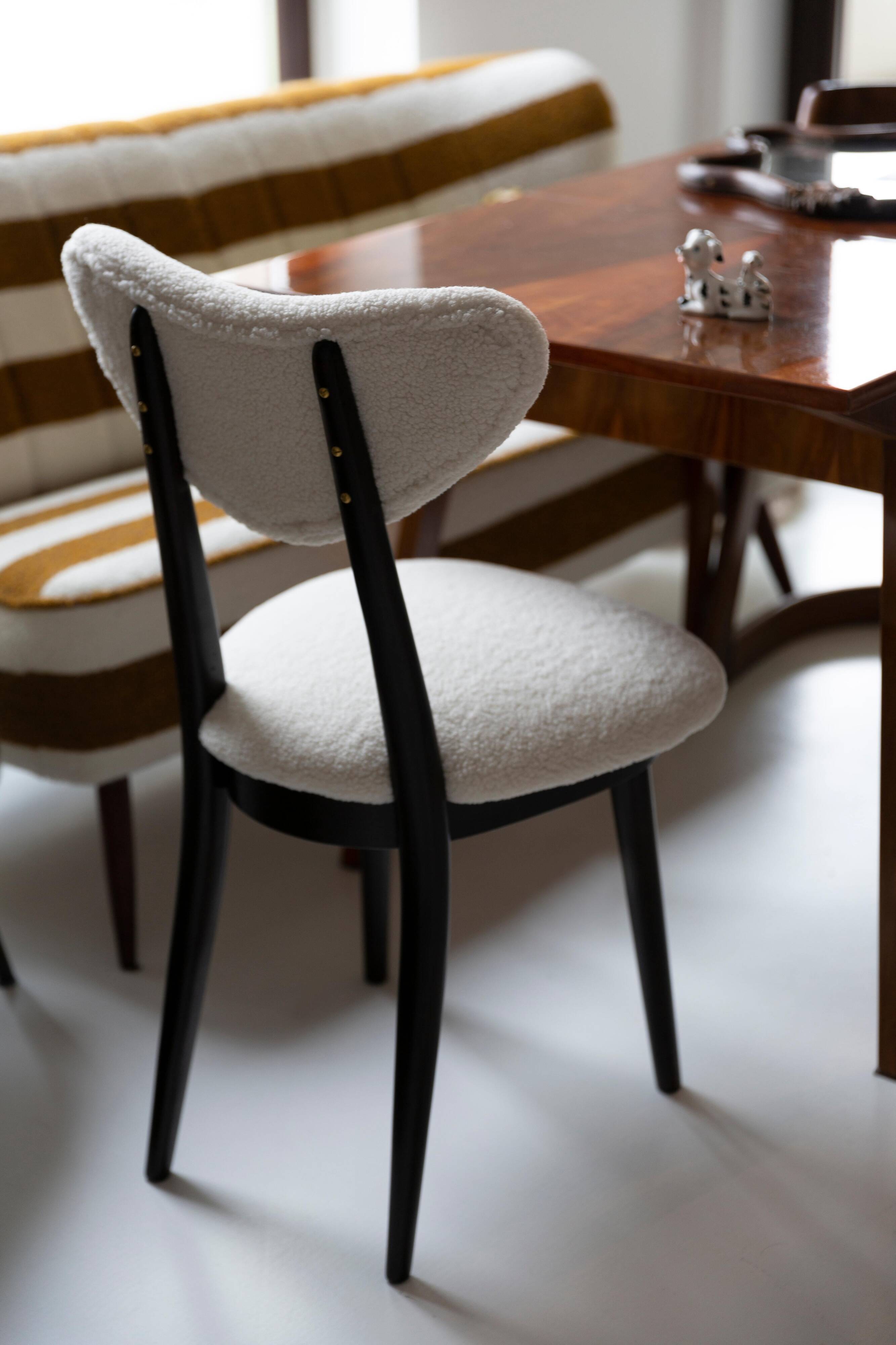 Light heart-shaped chair in boucle from the mid-century, Europe, 1960s.