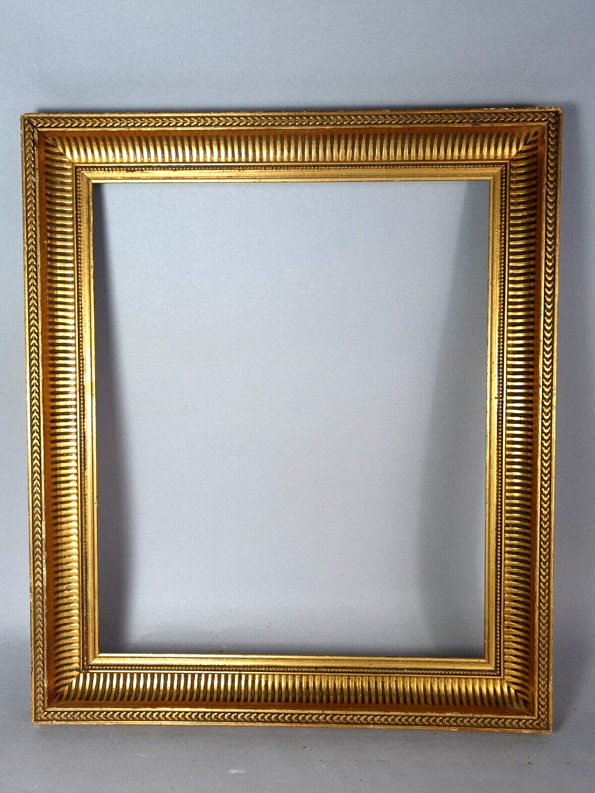 Canal frame in molded wood