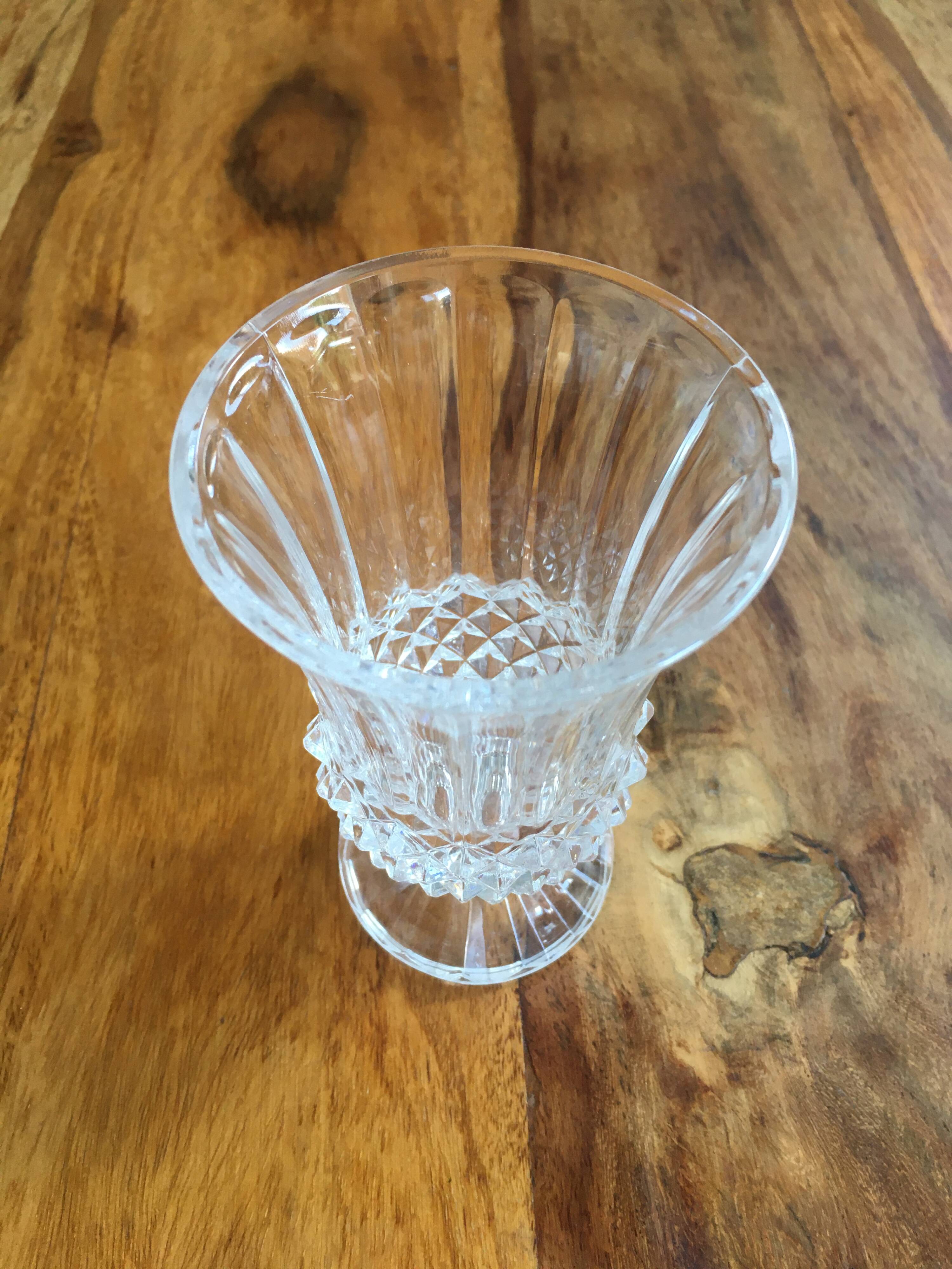 Vase en cristal taillé Art Deco