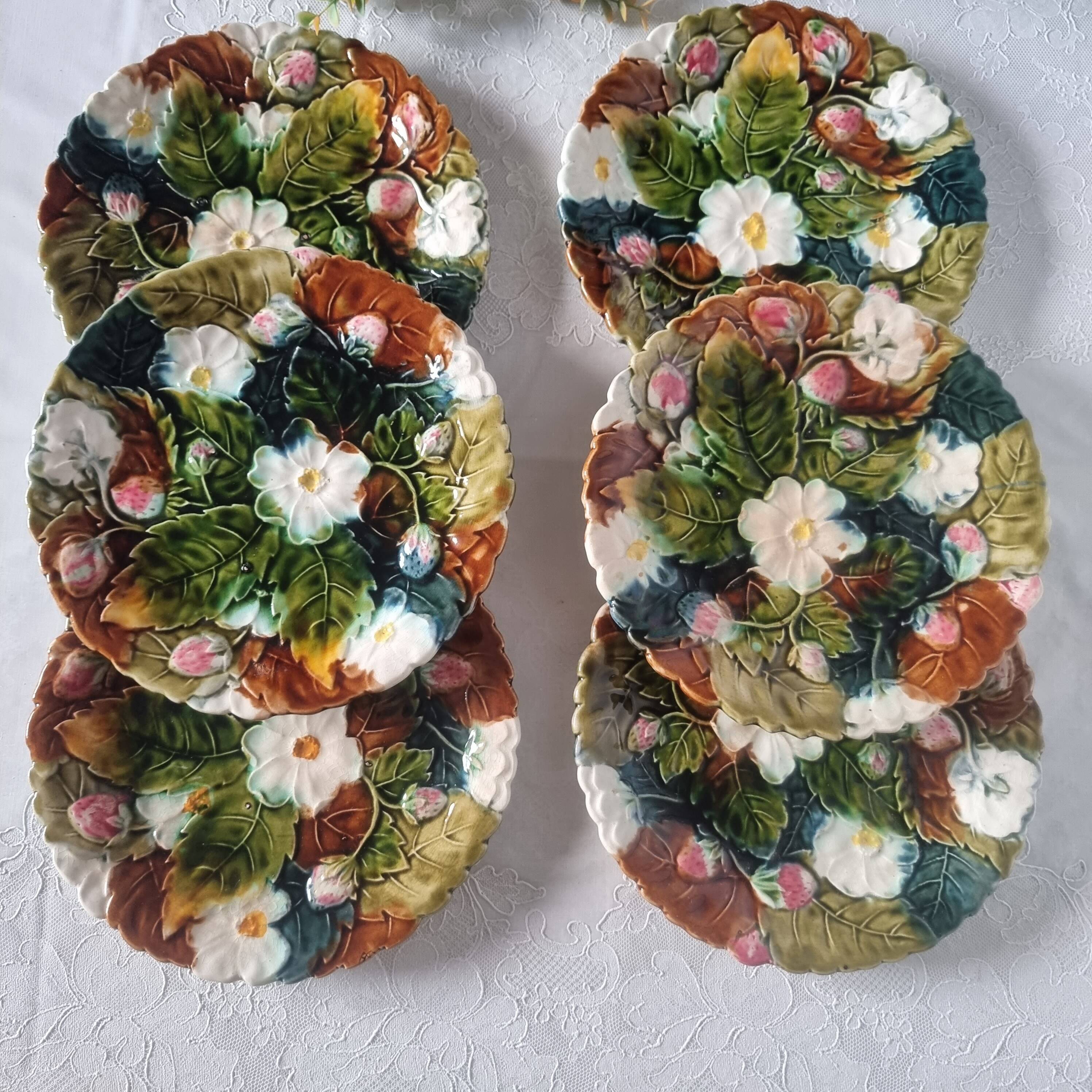 Set of 6 french onnaing barbonite ceramic plates and cake plate