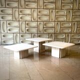Ensemble de 3 tables basses en travertin de Claude Berraldacci