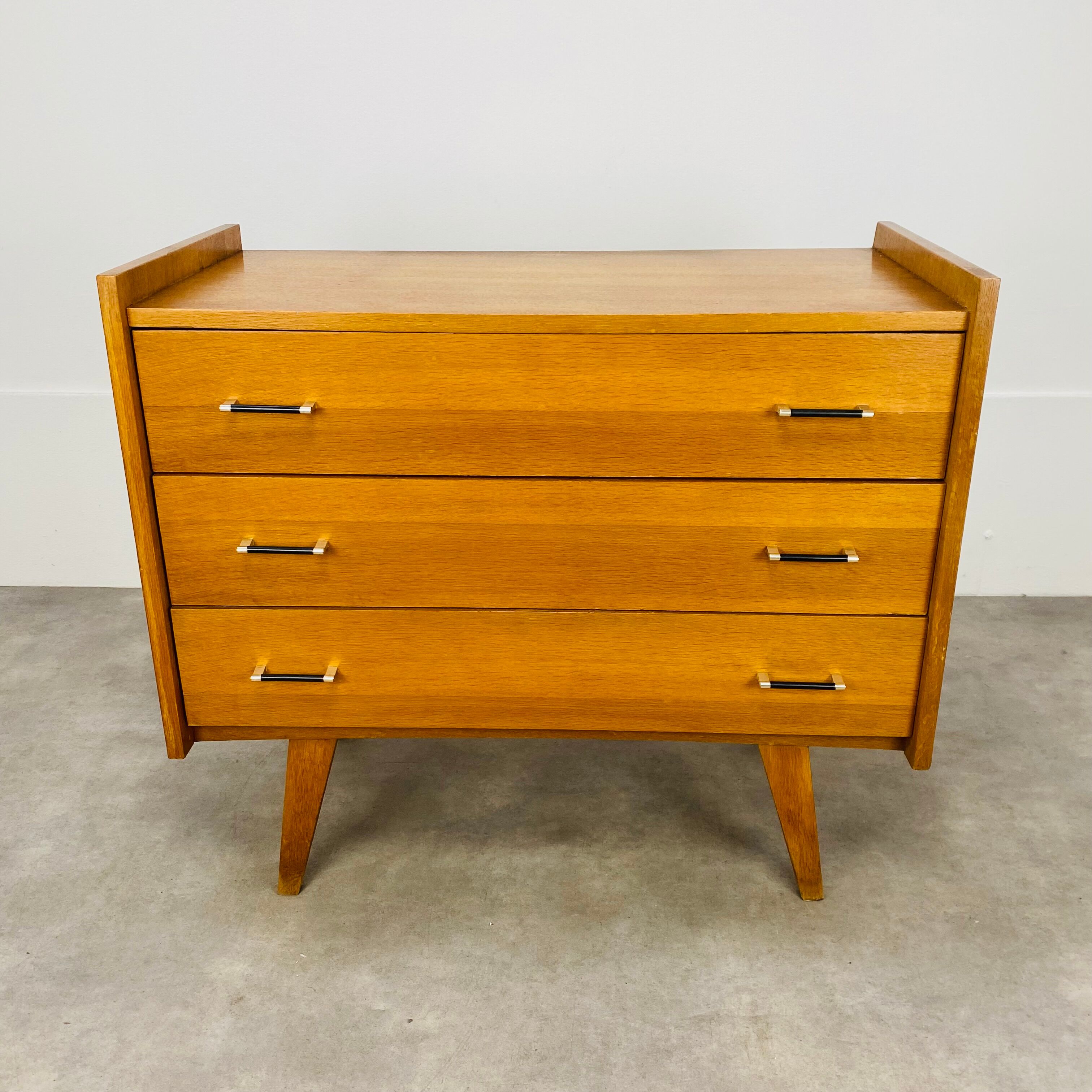 Commode pieds compas années 50 bois blond