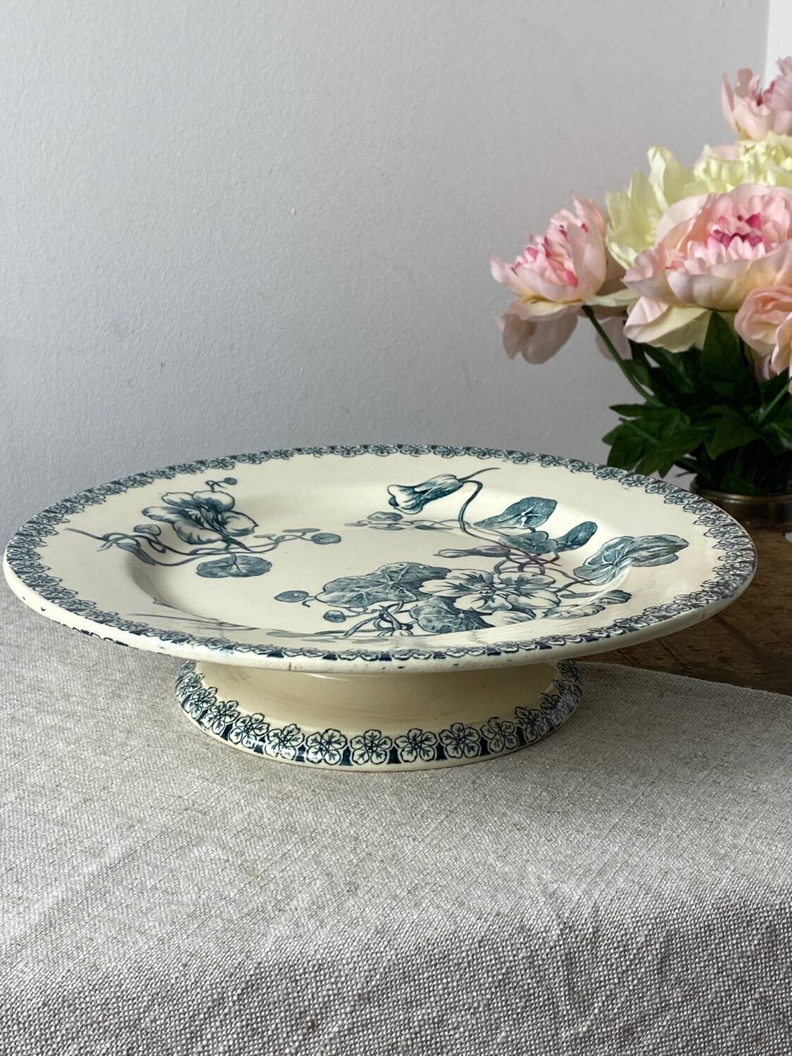 Gien ironstone cake dish