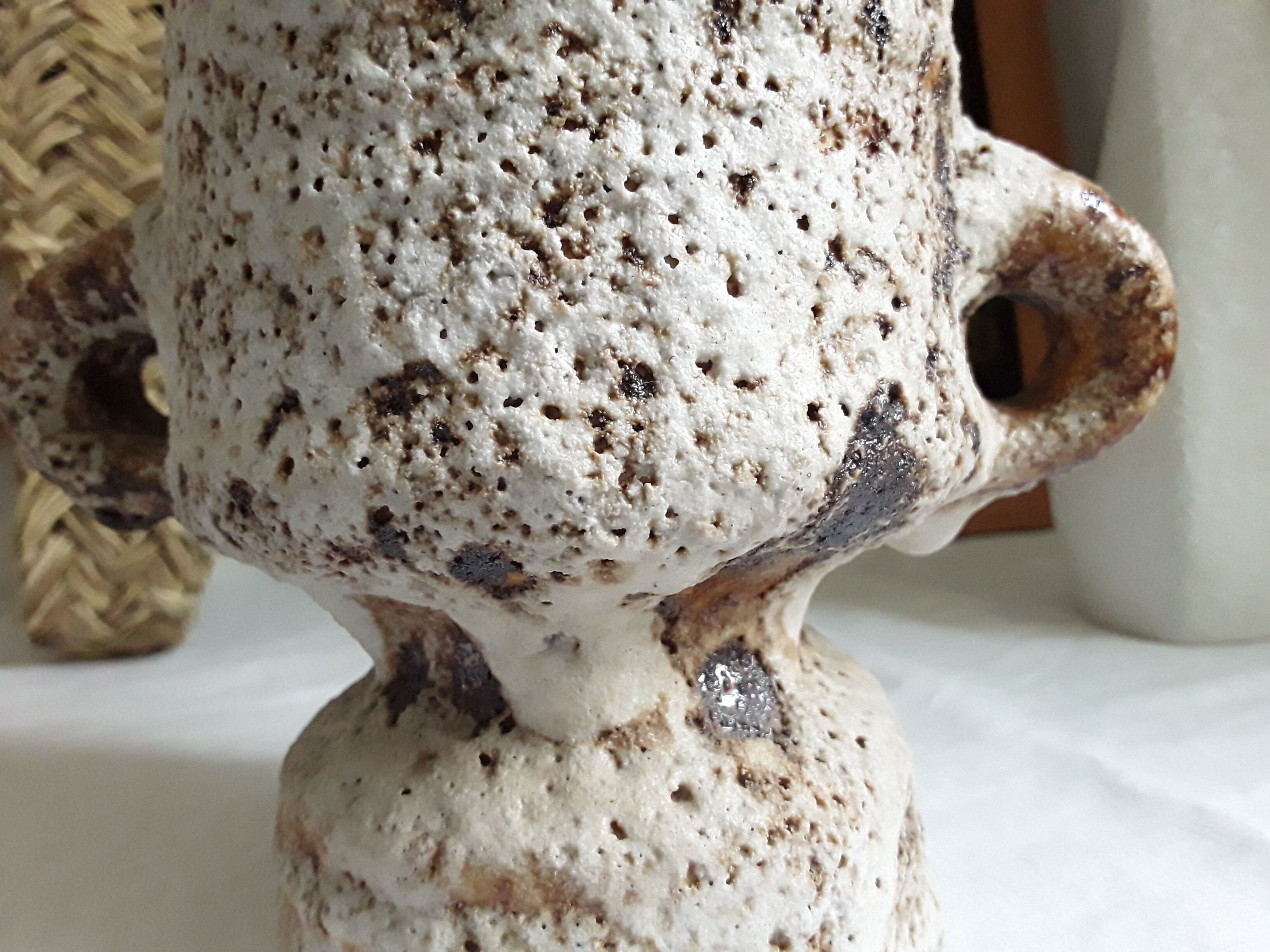 Vase vintage en grès forme libre 1970