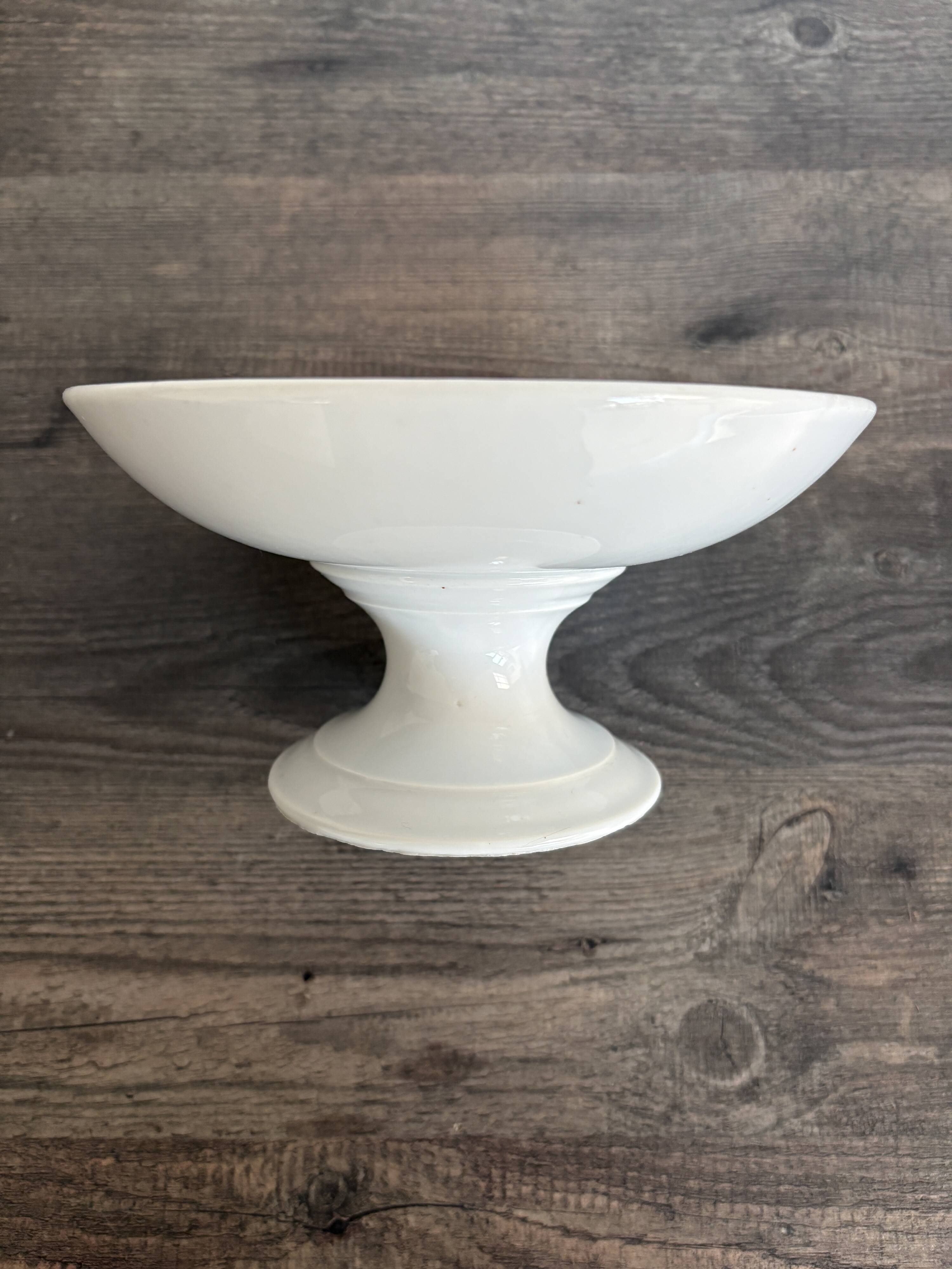 Antique compote dish in porcelain from Fuisseaux Baudour