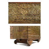 Coffre en bois à plaquage d’acier à la patine verte, circa 1840