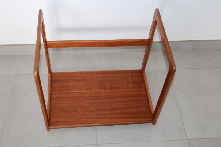 2 pull-out tables 1960