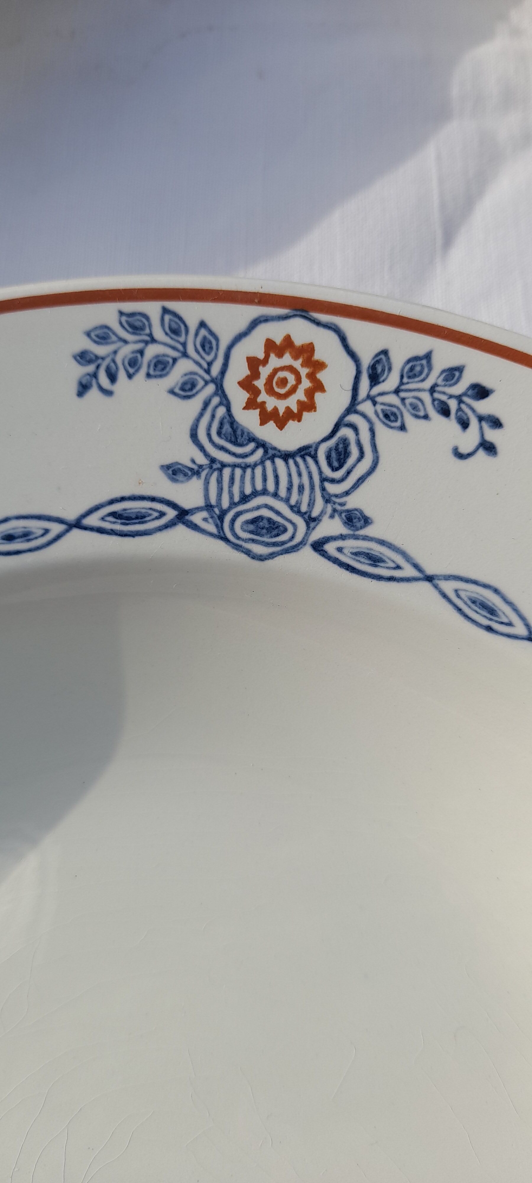 5 hollow plates in Saint-Amand earthenware
