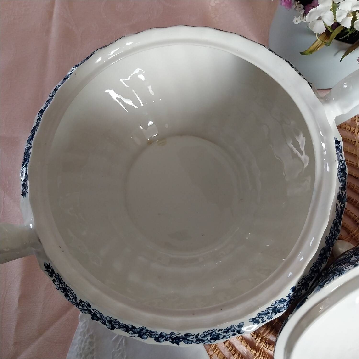 English soup tureen The Hunter by Myott