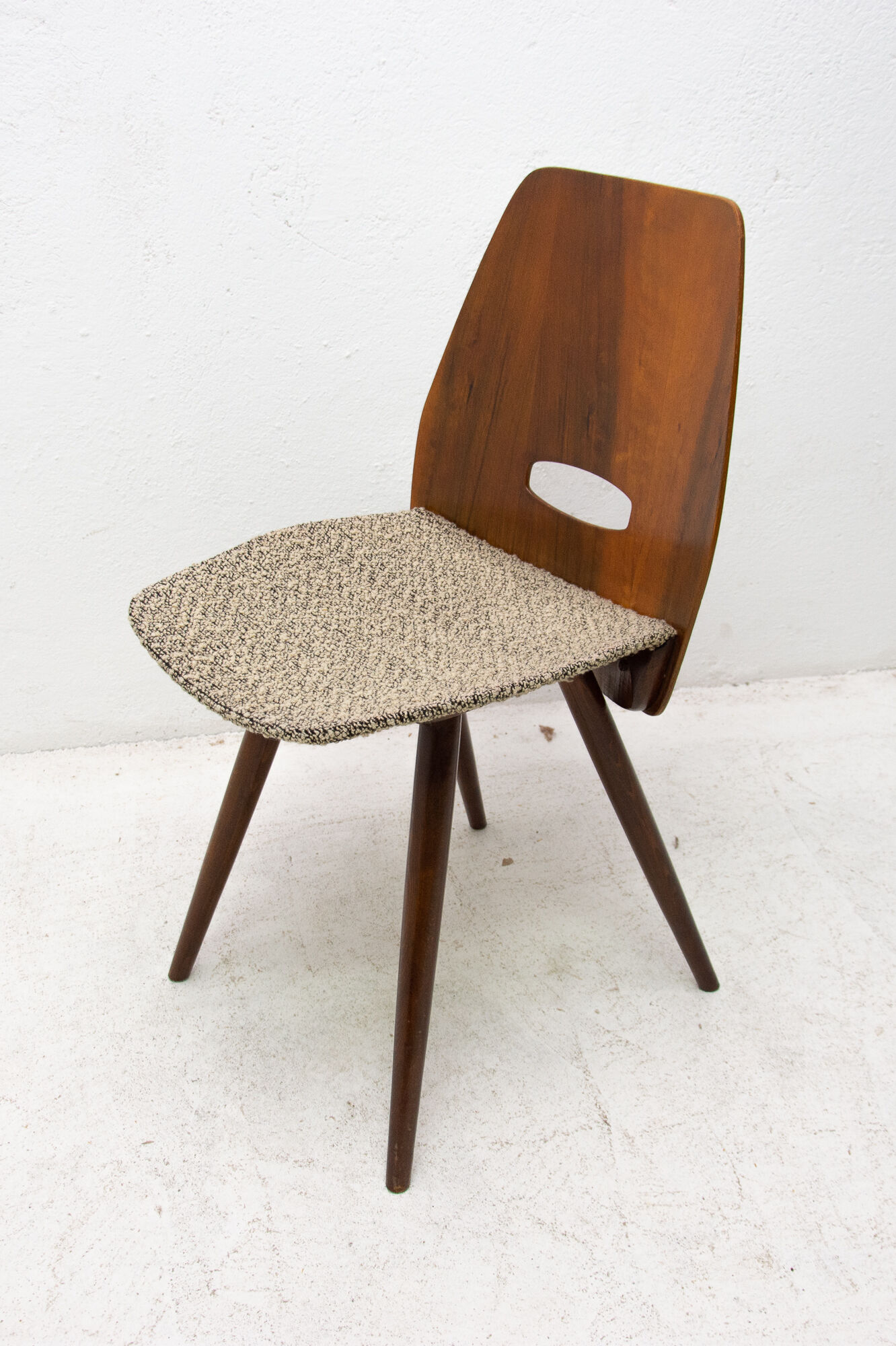 Lot de 4 chaises conçues par Frantisek Jirák pour Tatra Pravenec