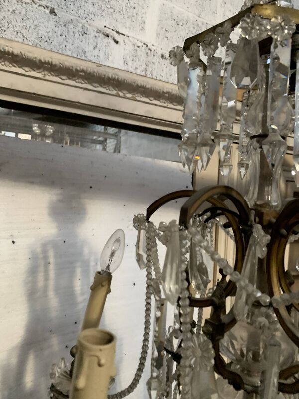 Lustre ''Fontaine '' de style Louis XV en bronze et pampilles XX siècle