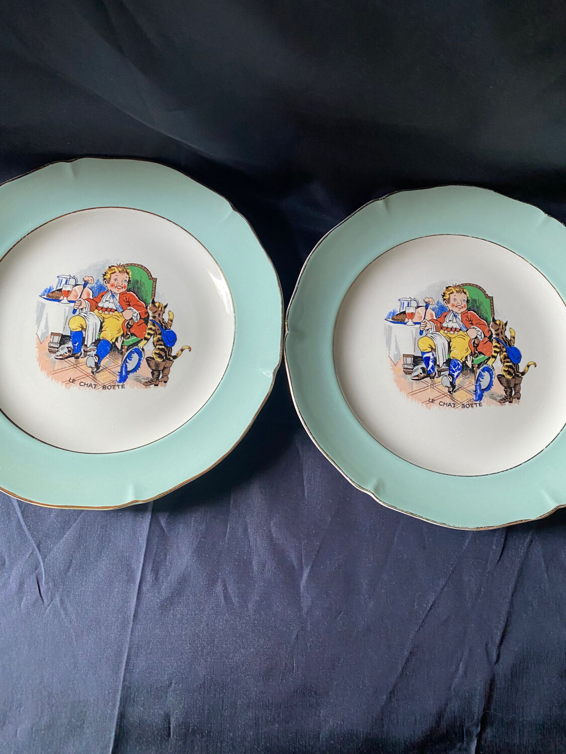 Perrault's tales cake service
