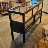 Vitrine ancienne sur pieds