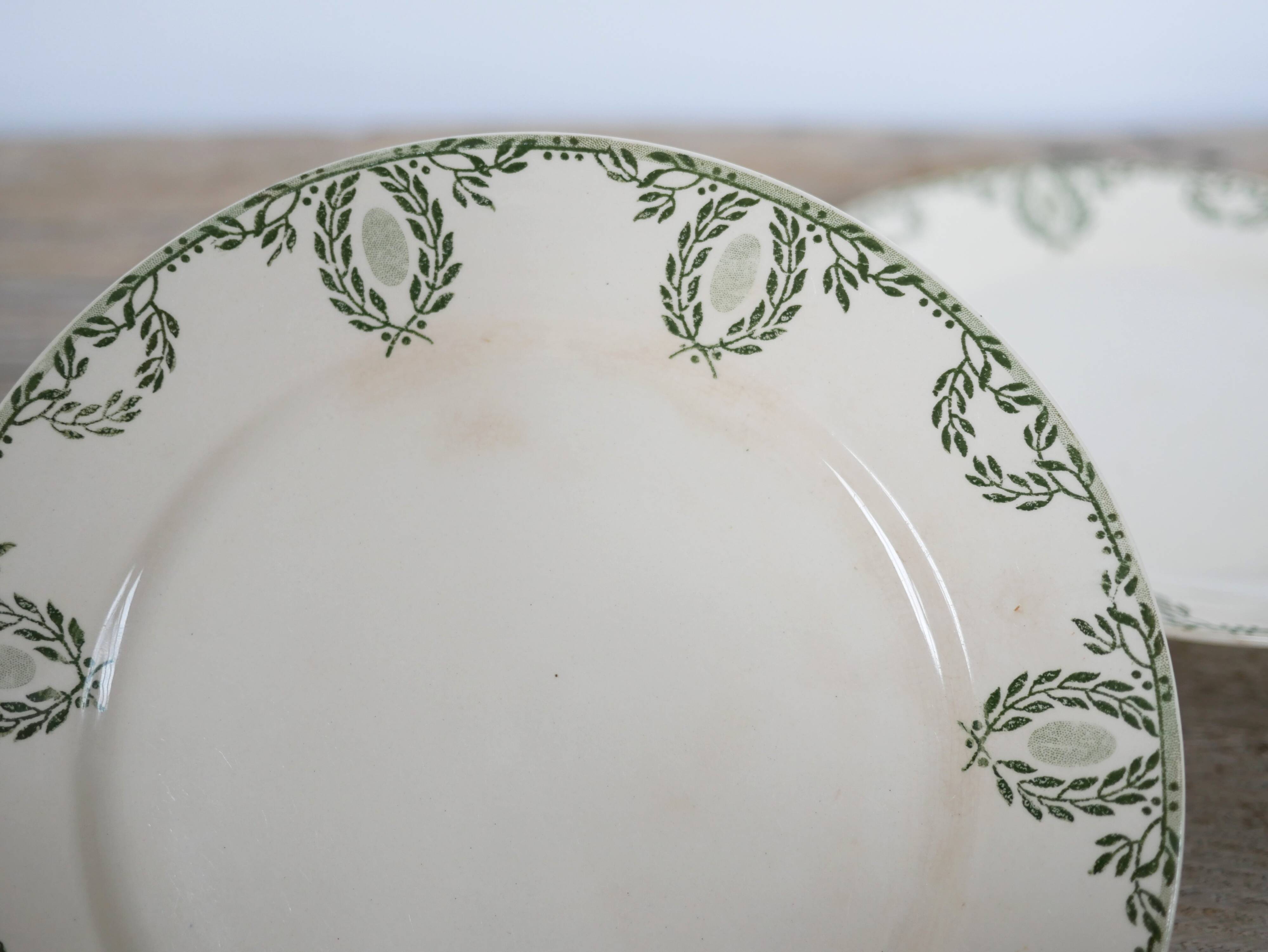 Cake dish on foot, old compotier by the Sarreguemines factory, France