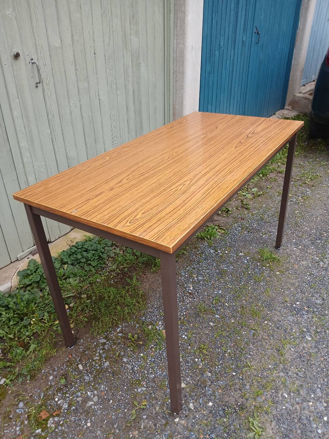 Table ancienne en formica et métal