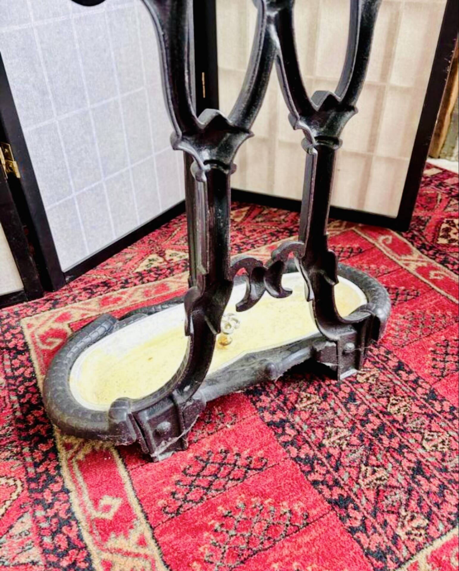 Art Nouveau coat rack in cast iron, circa 1900