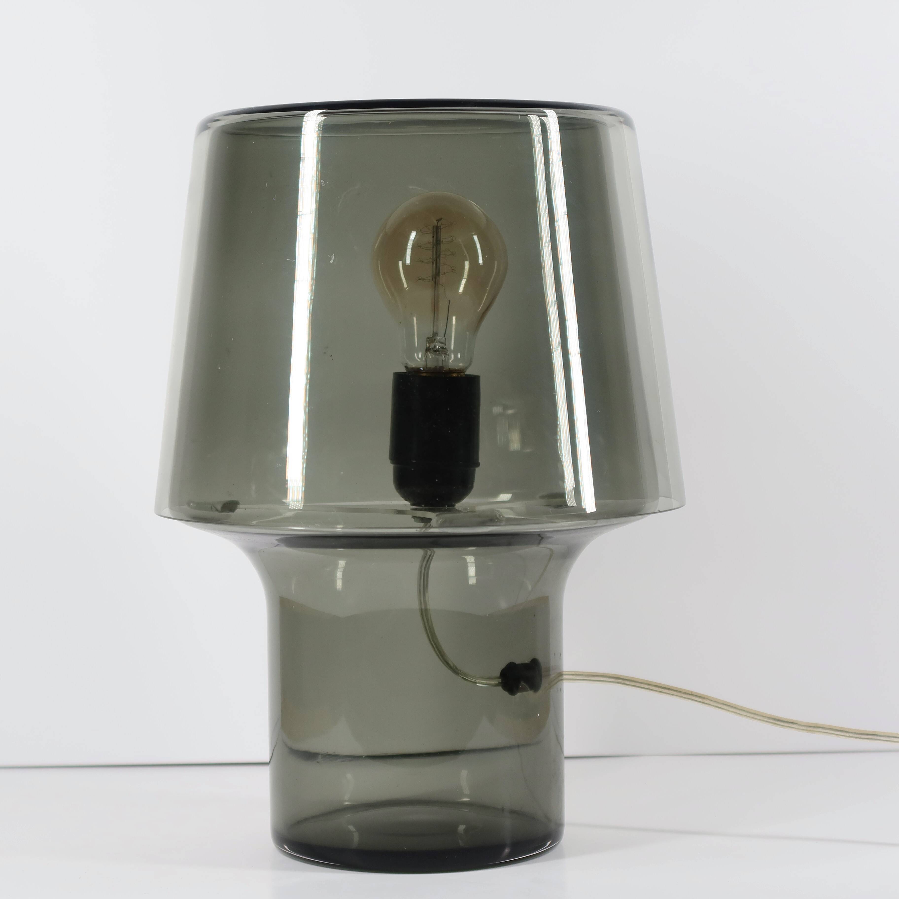 Lampe de table Muuto cosy in grey