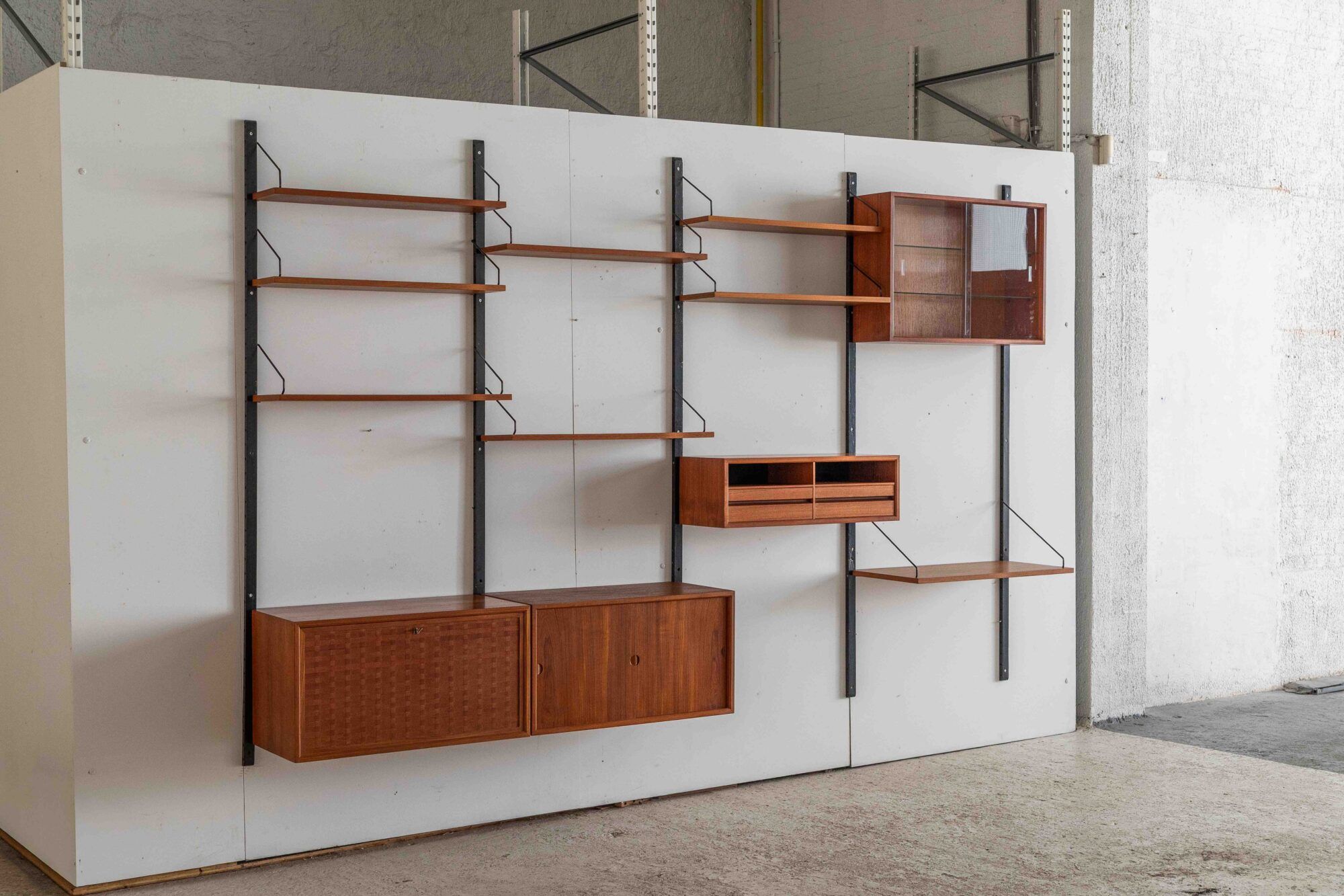 Wall unit by Poul Cadovius