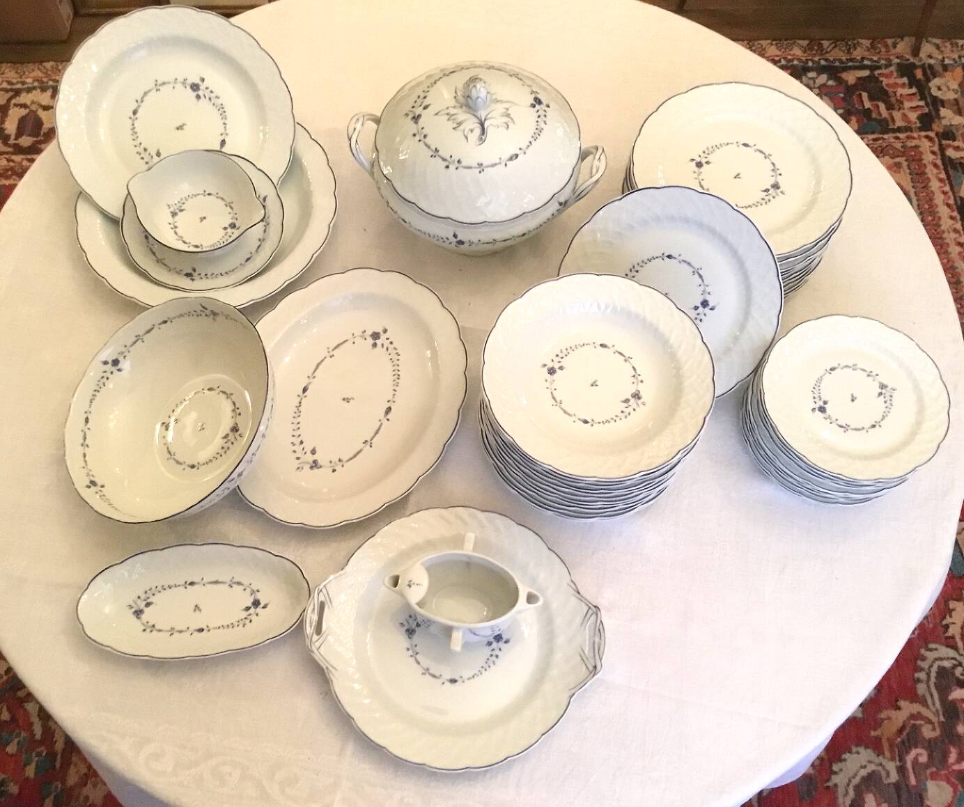Bernardaud Limoges Hortense porcelain dinner service