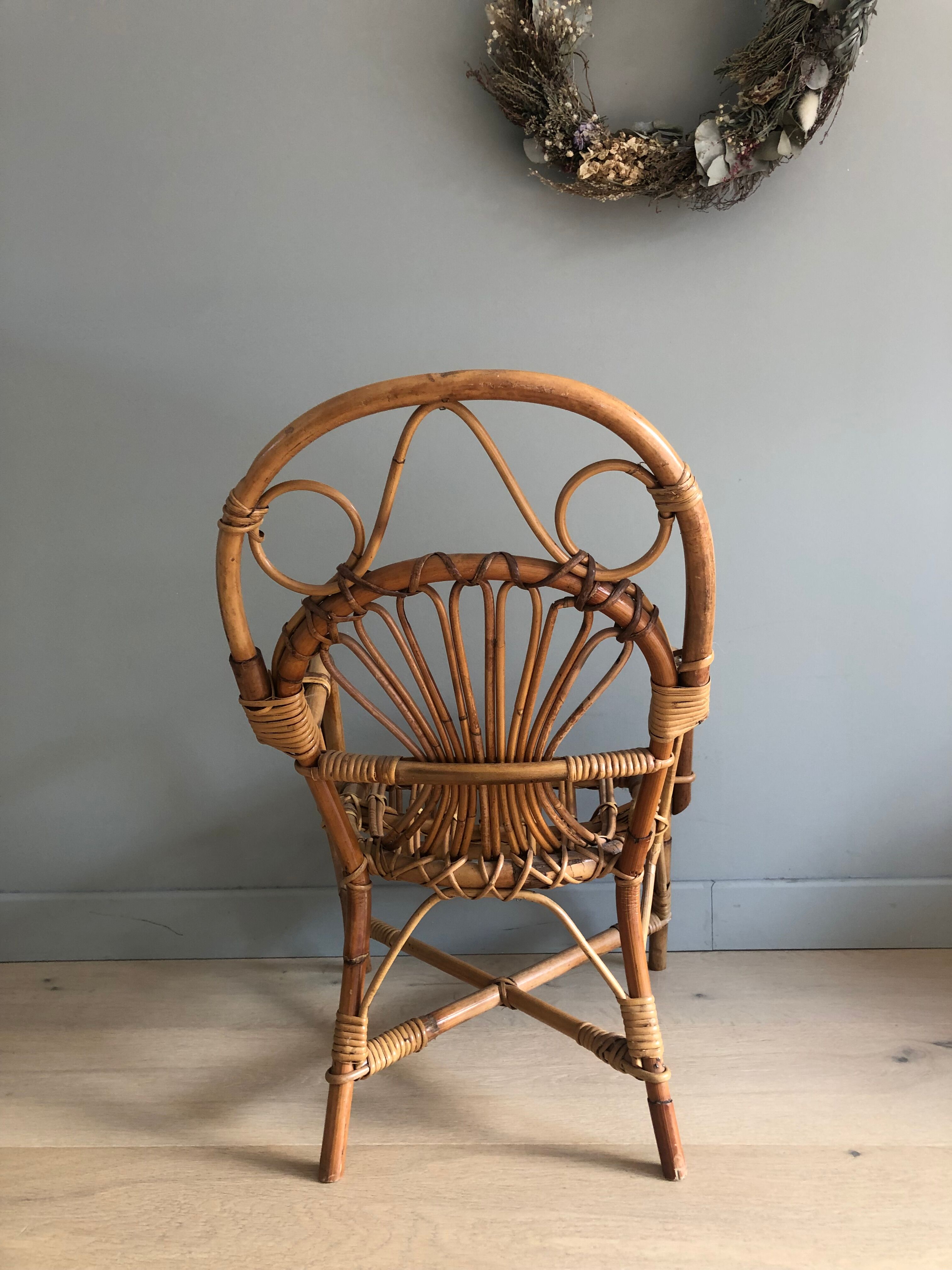 Chaise enfant vintage en rotin