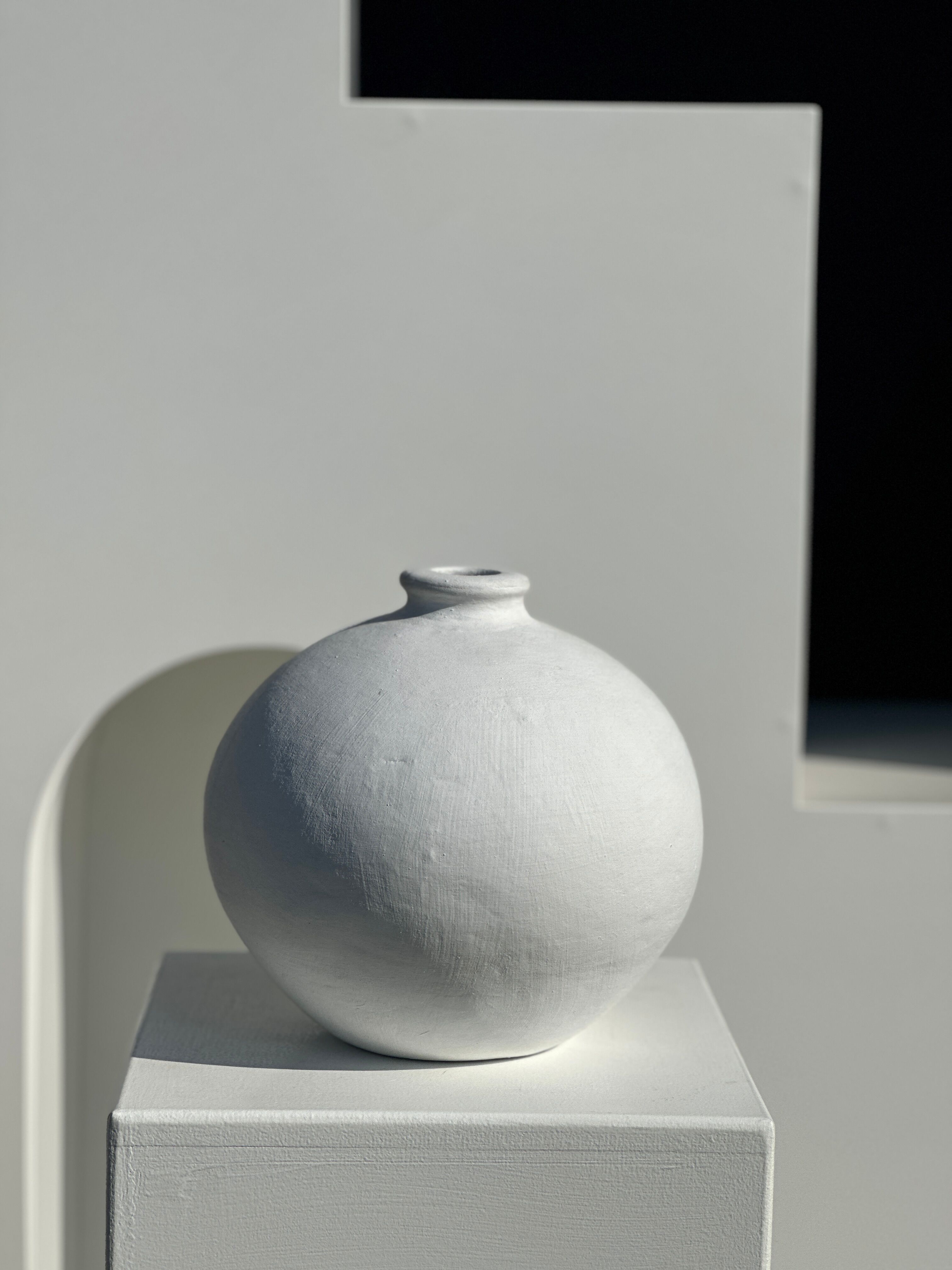 Handcrafted terracotta ball vase painted white H:24 D:26