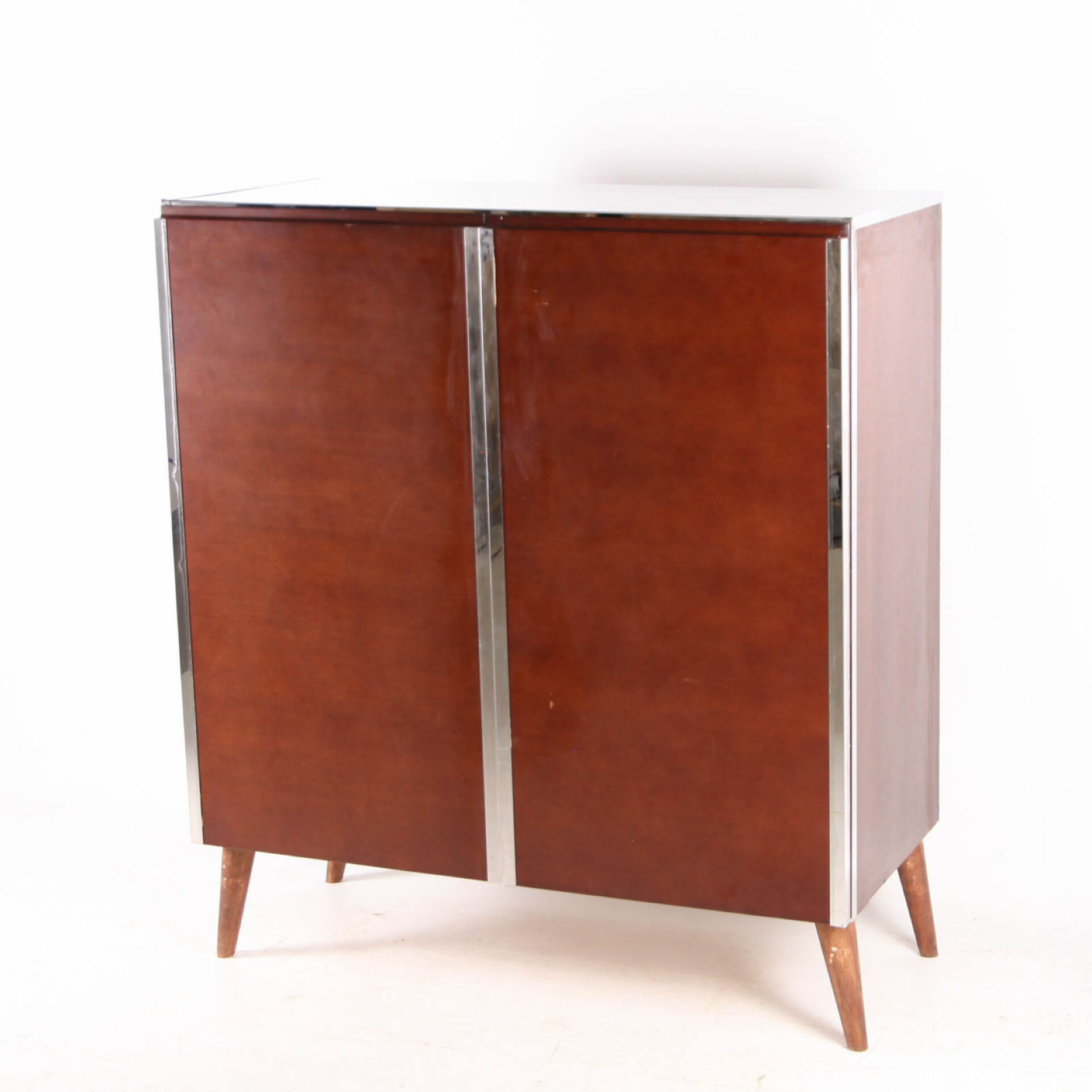 Petite armoire bois et chrome 