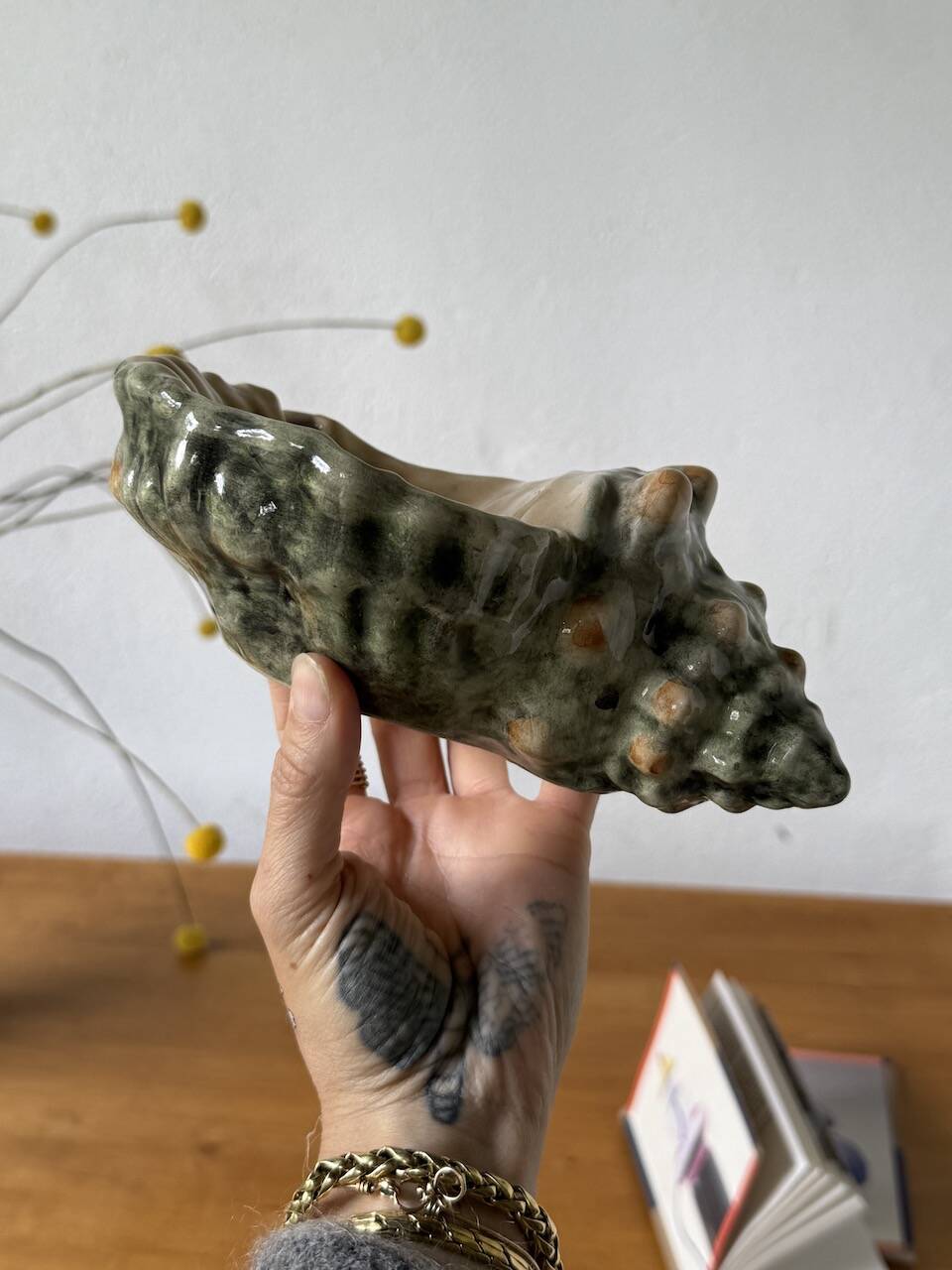 Ceramic shell empty pocket or ashtray 1970