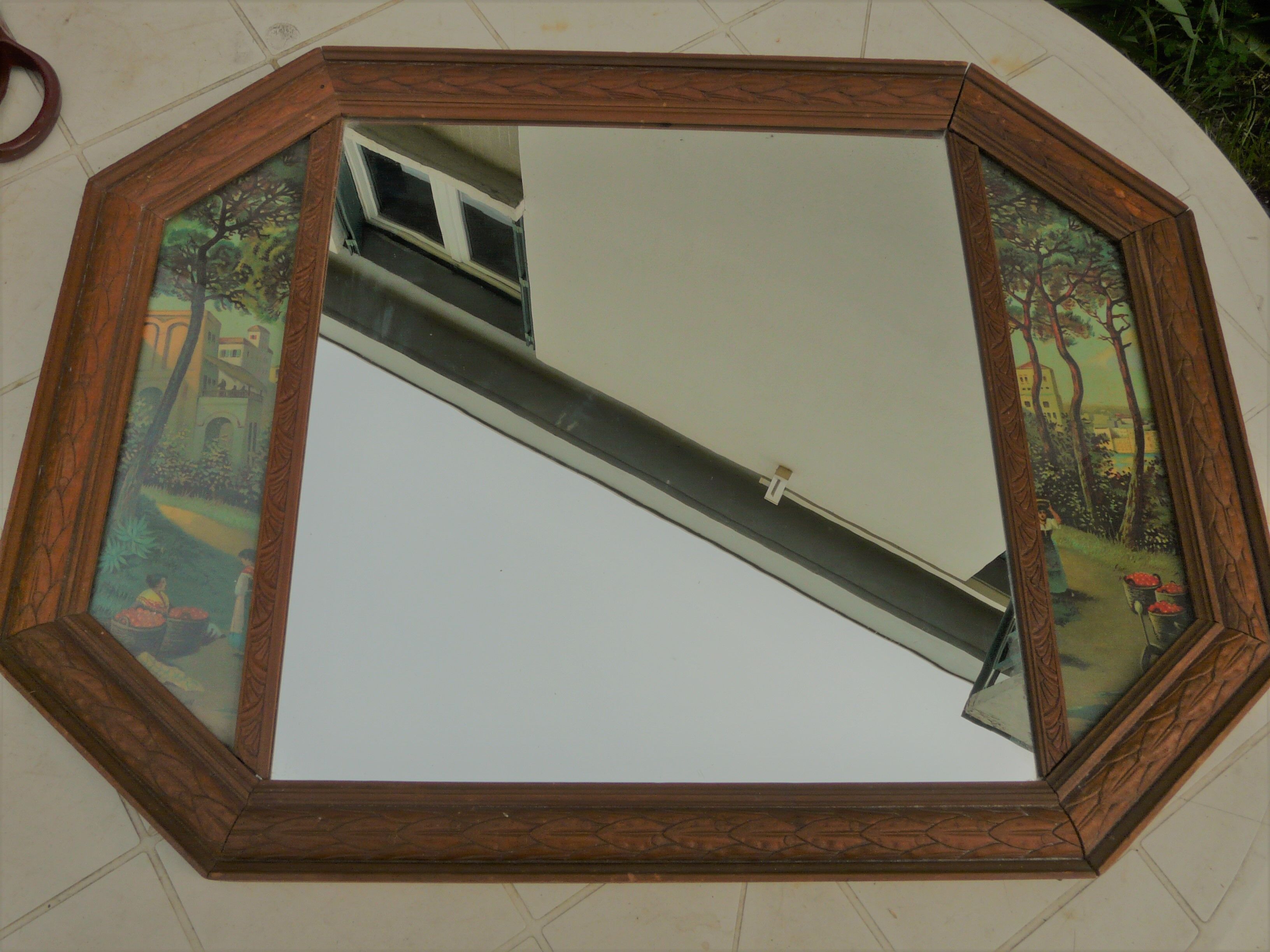 Wall mirror from the 1930s