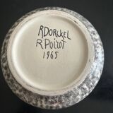 vase en céramique décoré par l'artiste René Poirot