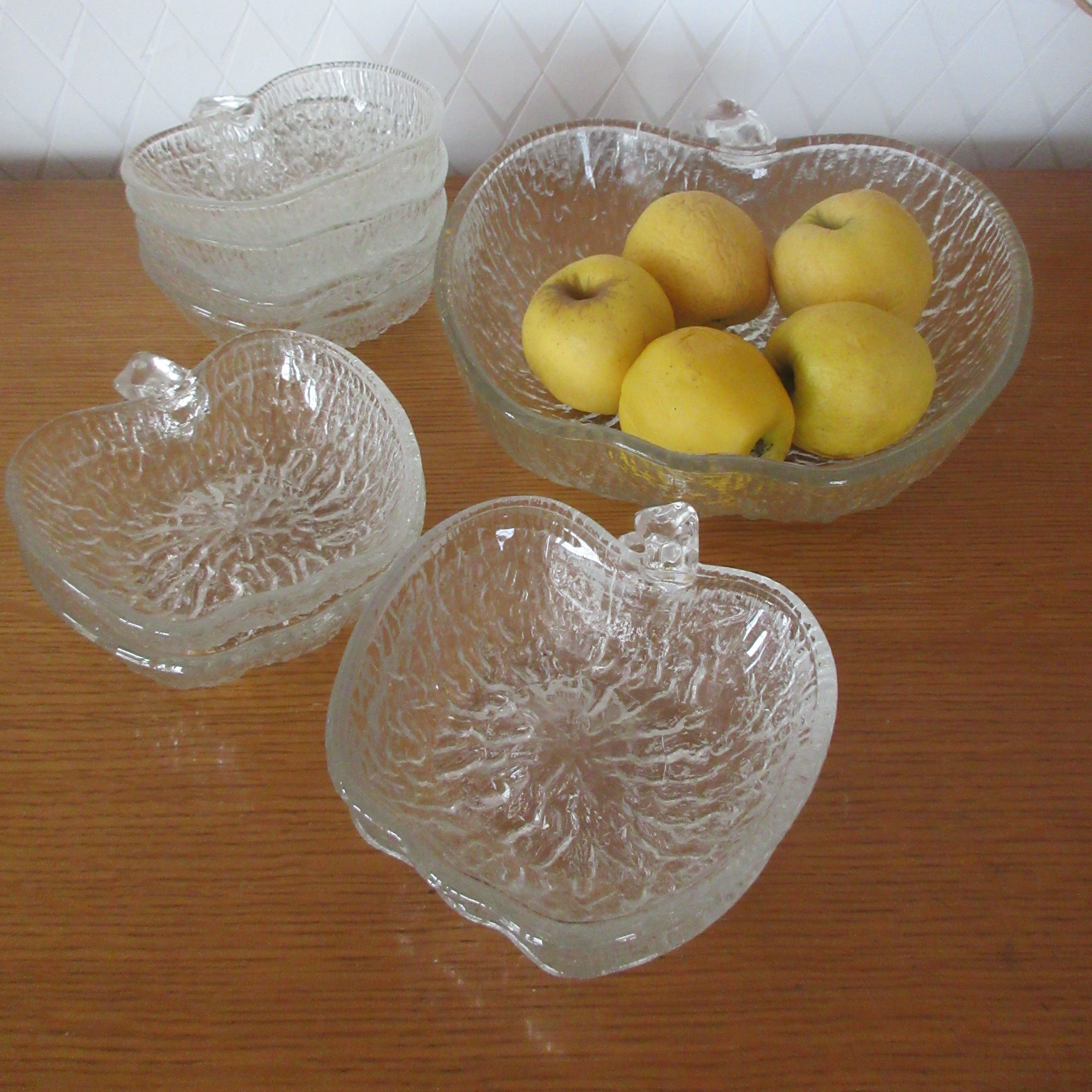 Vintage fruit salad serving in the shape of apples 1 salad bowl 8 cups