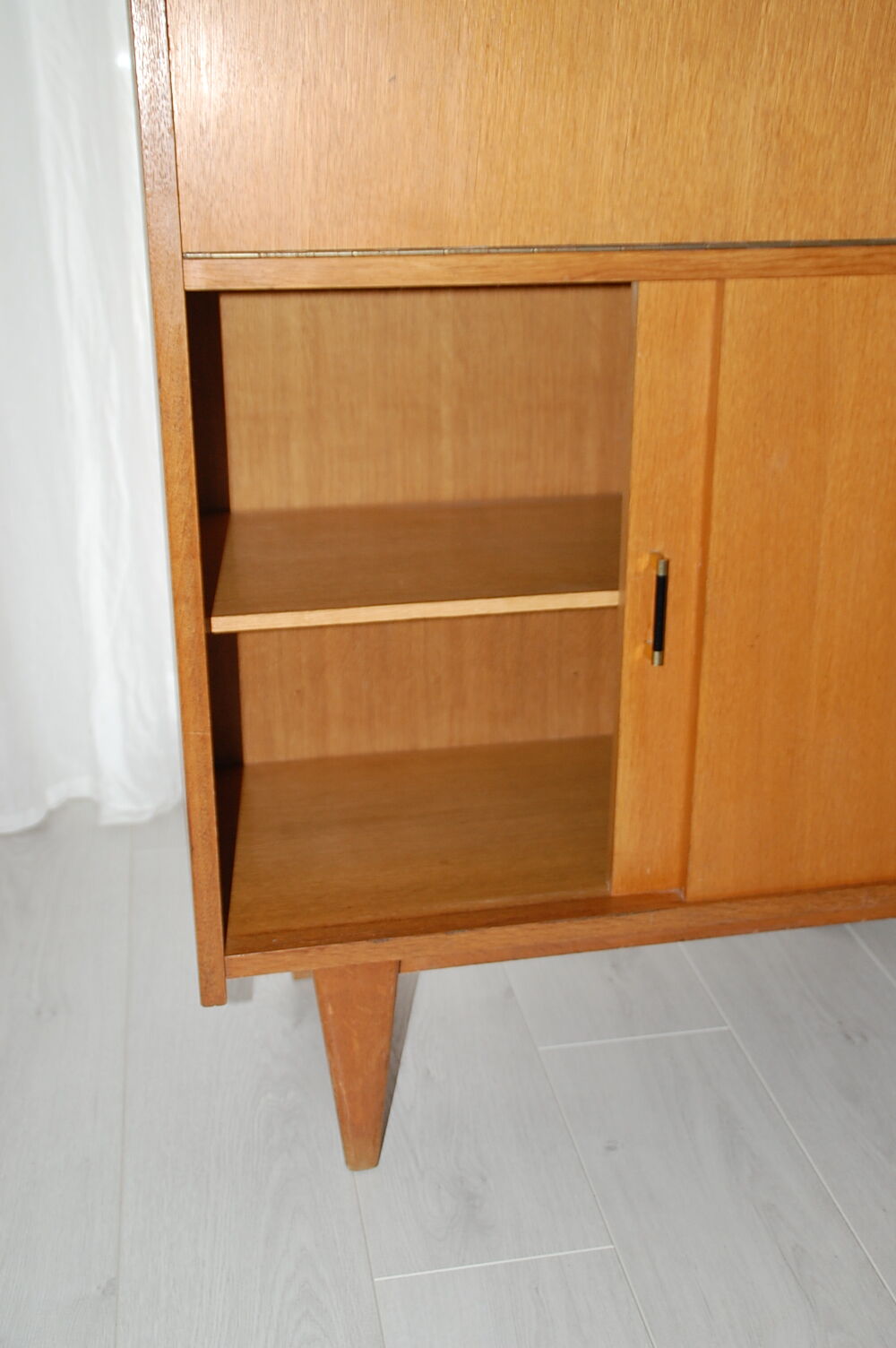 Secretary of late 1960s