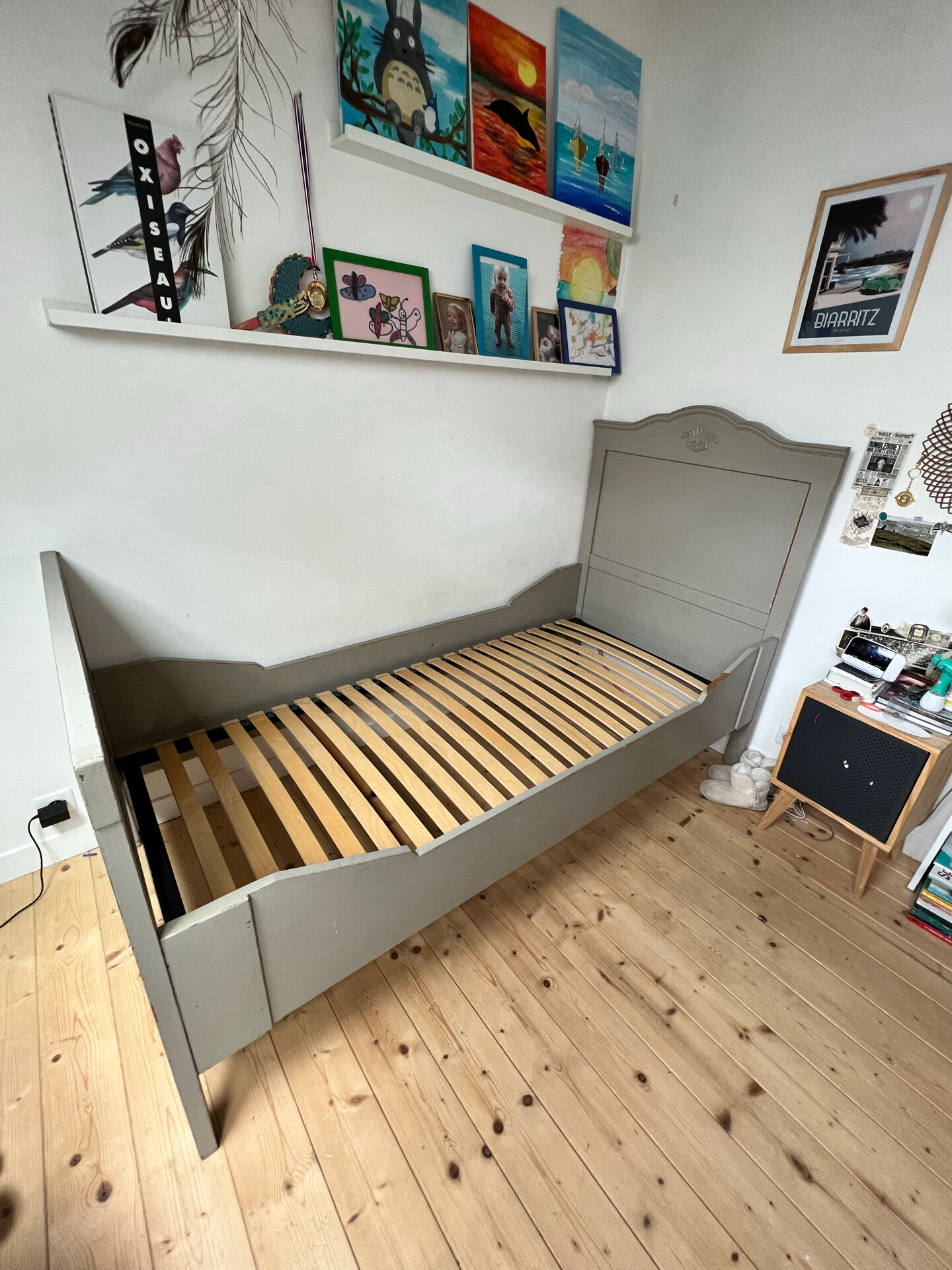 Old children's bed 90x200 country style