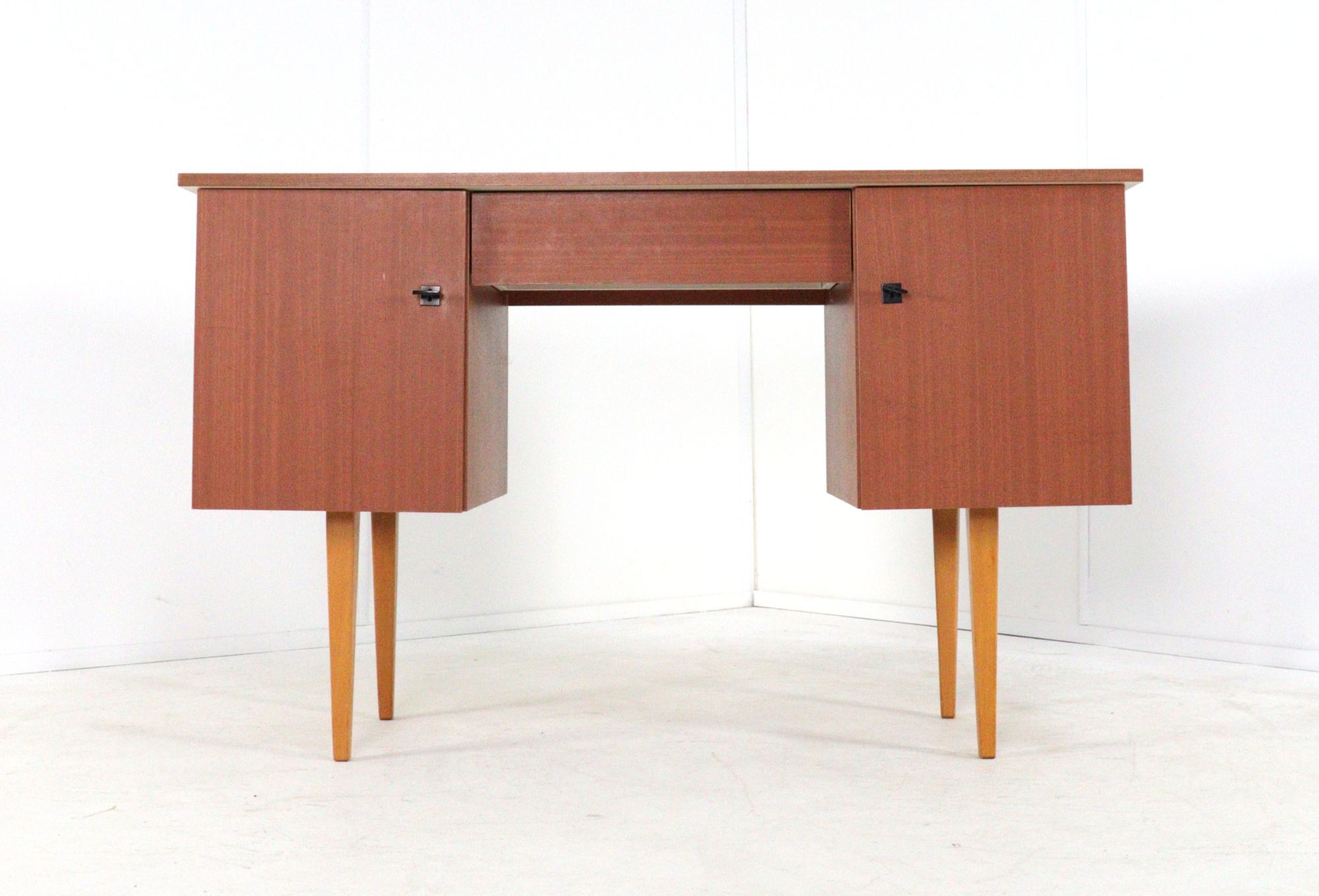 Bureau vintage - moderne du milieu du siècle