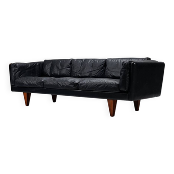 Canapé Illum Wikkelso modèle V11 en cuir noir par Holger Christiansen, Danemark, 1960