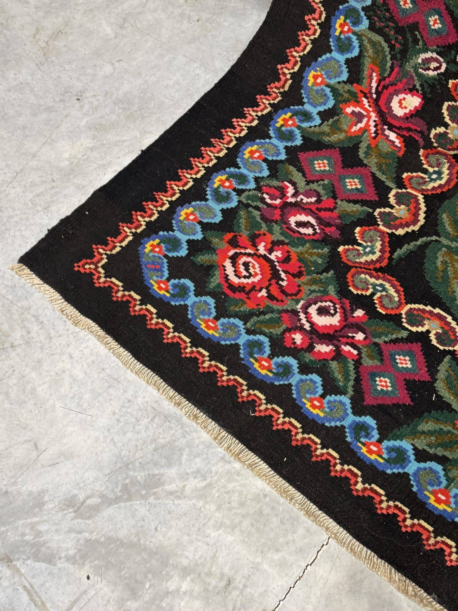 Moldovan handwoven kilim rug 240 x 220 cm