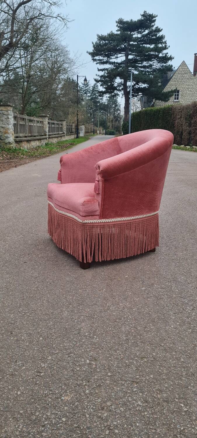 Toad armchair