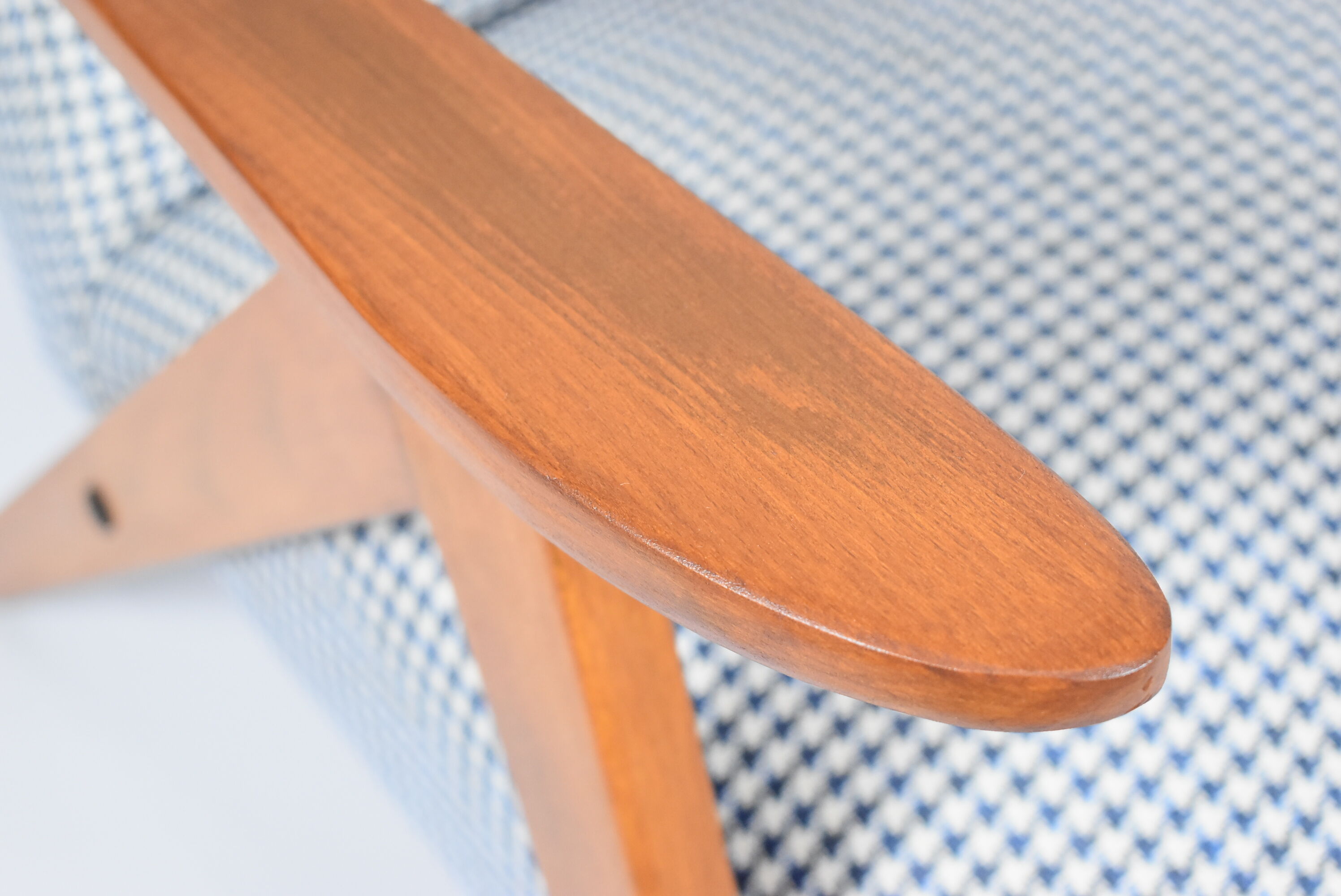 Vintage original armchair 60s, VAR edition, fully restored, poule fabric, stylish