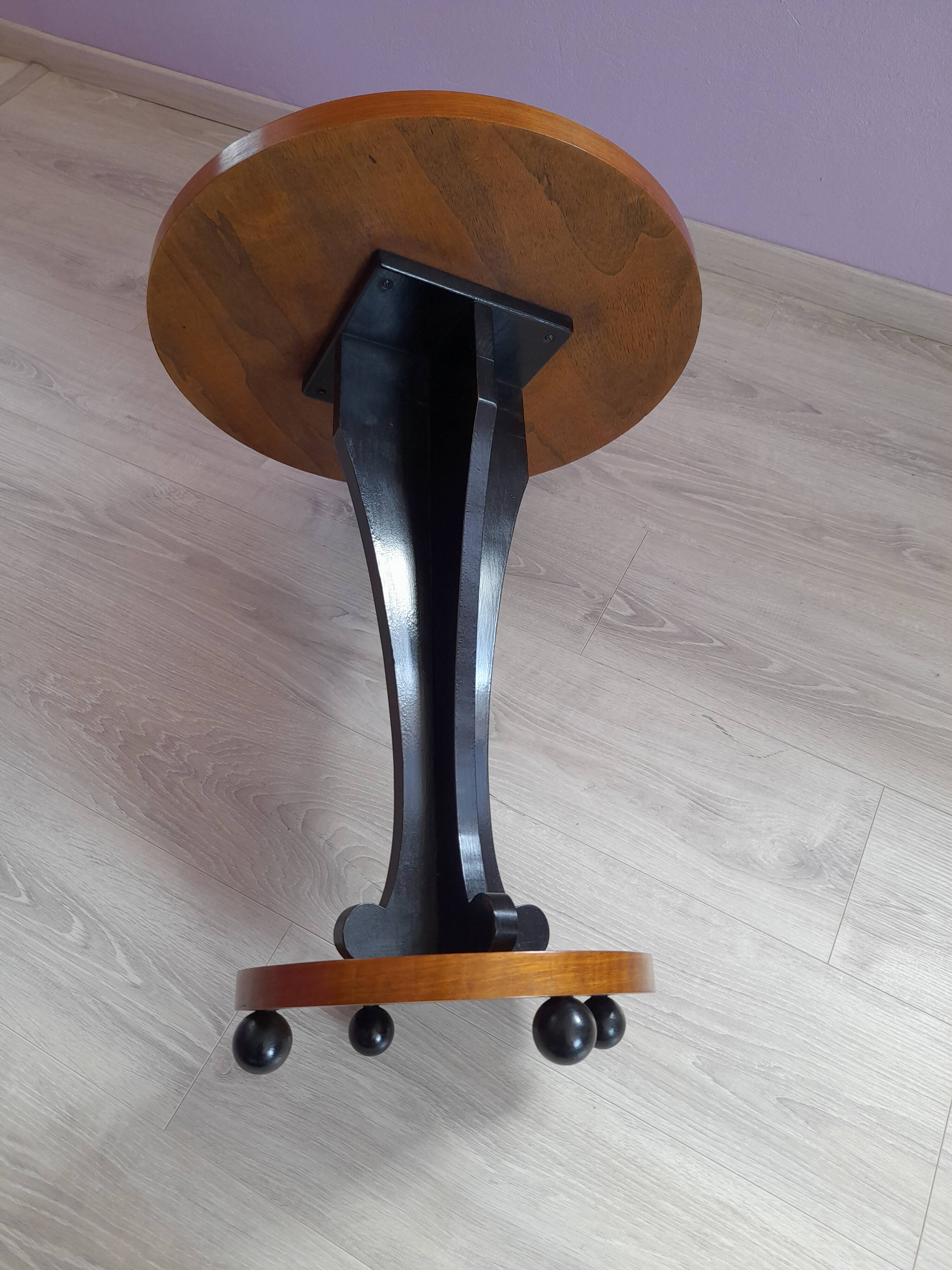 Art Deco pedestal table