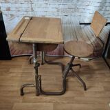 Old and reglable school puputre