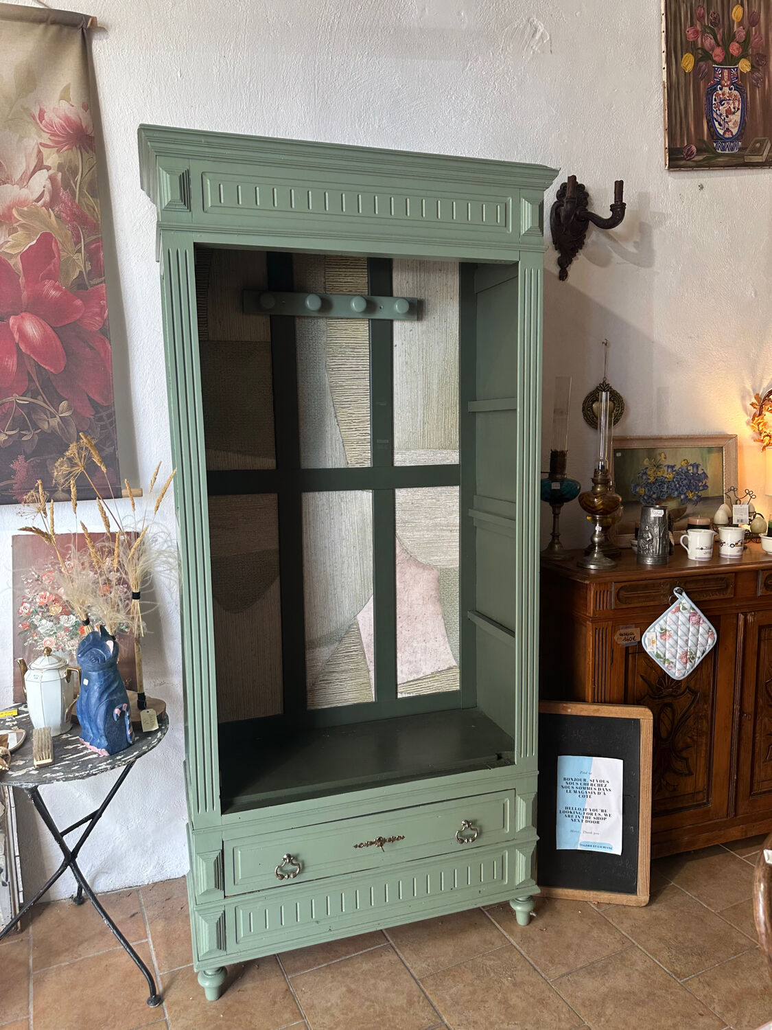 Renovated bonnetière wardrobe