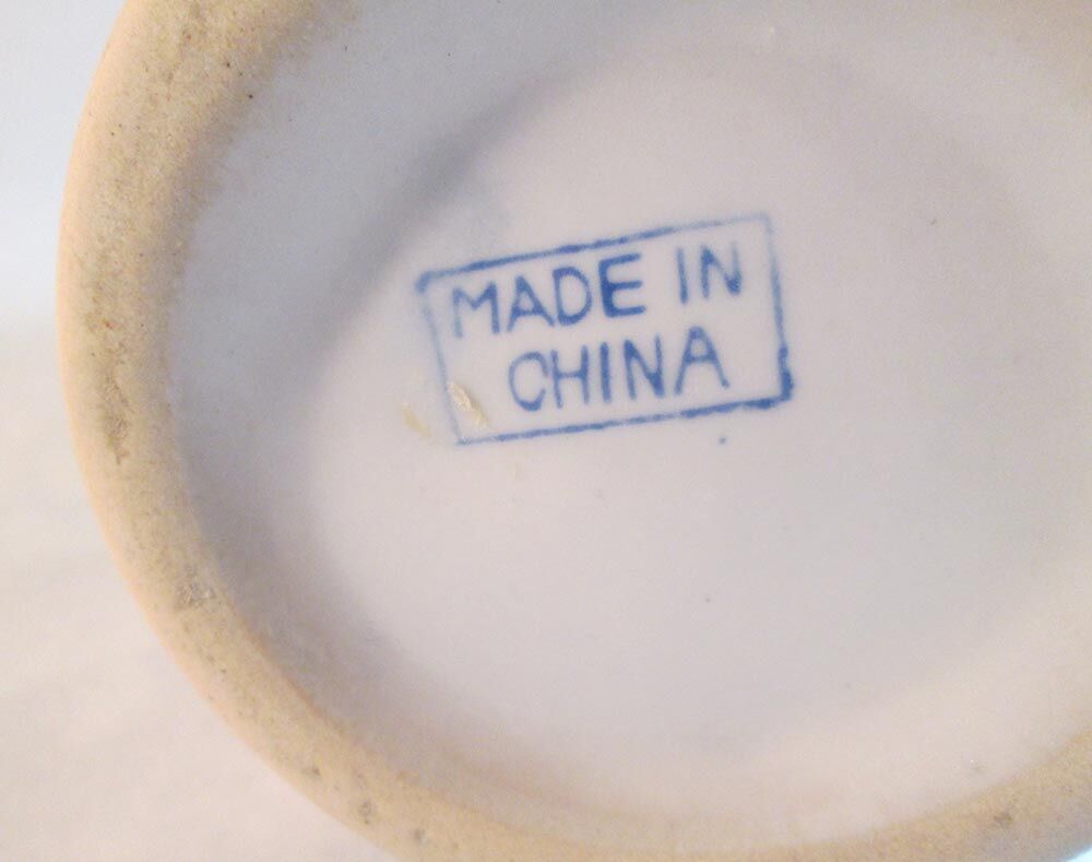 Chinese vase decoration vine